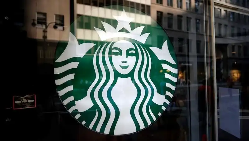 Starbucks’ın Küresel Satışları Düşüşte: Sebepler ve Gelecek Beklentileri
