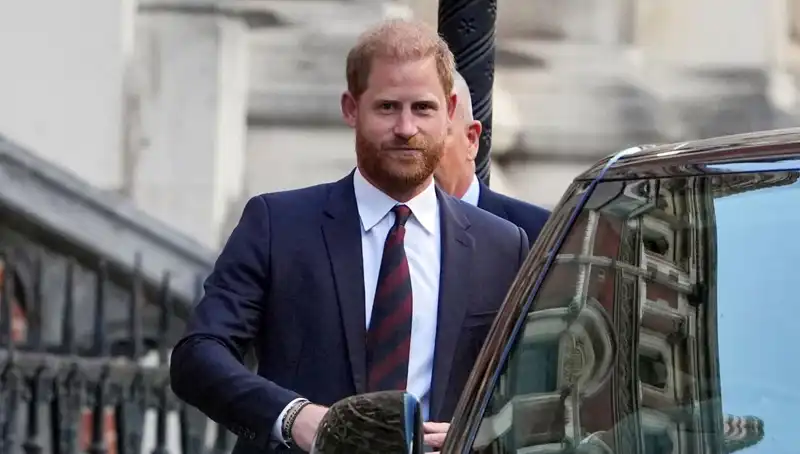 Prens Harry, Aile İlişkilerini Onarmak İçin İlk Adımları Atıyor