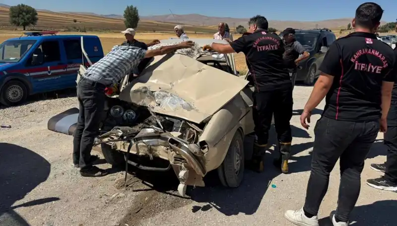 Kahramanmaraş'ta Feci Kaza: Otomobil ve Kamyonet Çarpıştı