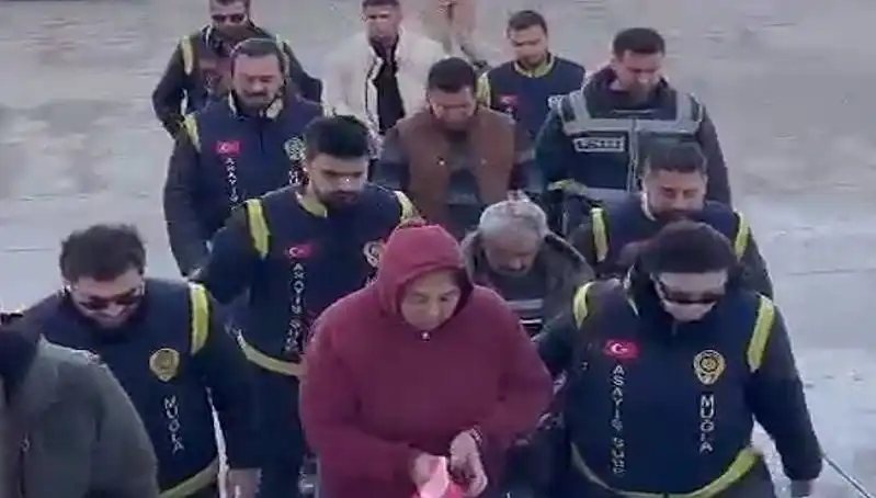 7 Yıl Sonra Ortaya Çıkan Sır: Bebek, Çikolata Poşeti ve Korkunç Gerçek