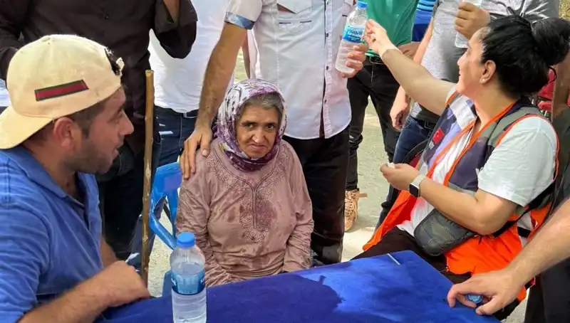 Kayıp Kadın 3 Günde Bulundu: Piknikçilerden Hayatta Kaldıklarını Anlattı