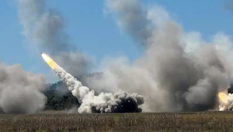 Avustralya'da Tarihi An: HIMARS ile Gerçekleşen Devasa Askeri Tatbikat