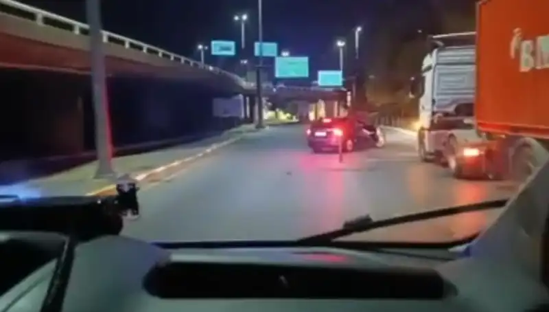 İstanbul'da Tarihi Kaçakçılık Operasyonu ile 36 Milyon TL'lik Ürün Ele Geçirildi