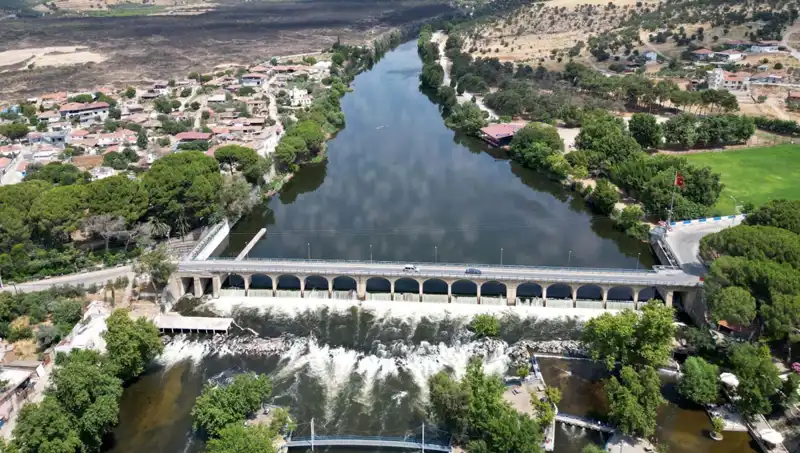 Manisa'nın Gizli Cenneti: Adala Kanyonu'na Akın Eden Ziyaretçiler
