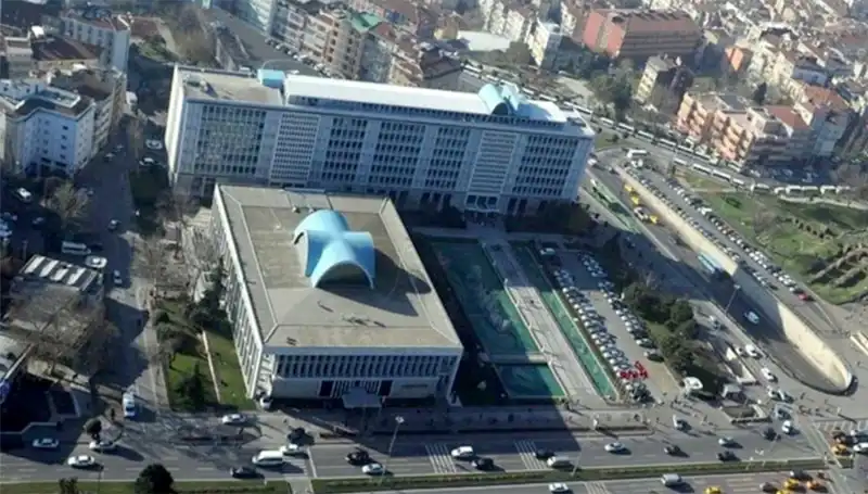 İstanbul Büyükşehir Belediyesi Soruşturmasında "Enderun" WhatsApp Grubunun Gizli Mesajları Ortaya Çıktı