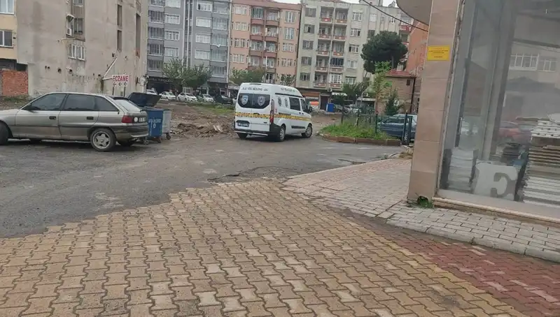 4. Kattan Düşen Kadının Durumu Ciddi, Hastaneye Kaldırıldı