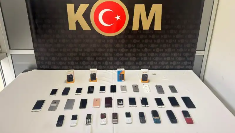 Gümrük Kaçağı Cihazlar: 37 Adet Cep Telefonu Ele Geçirildi