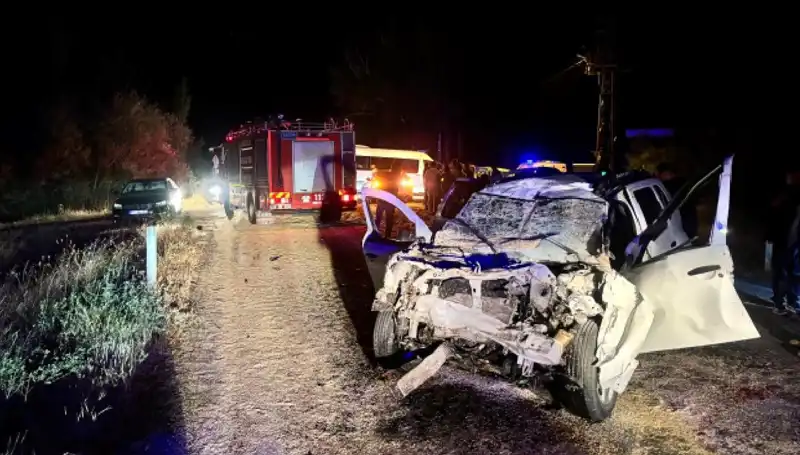 Traktör ve Cipi Çarpışan Araçlar: 5 Kişi Yaralandı!