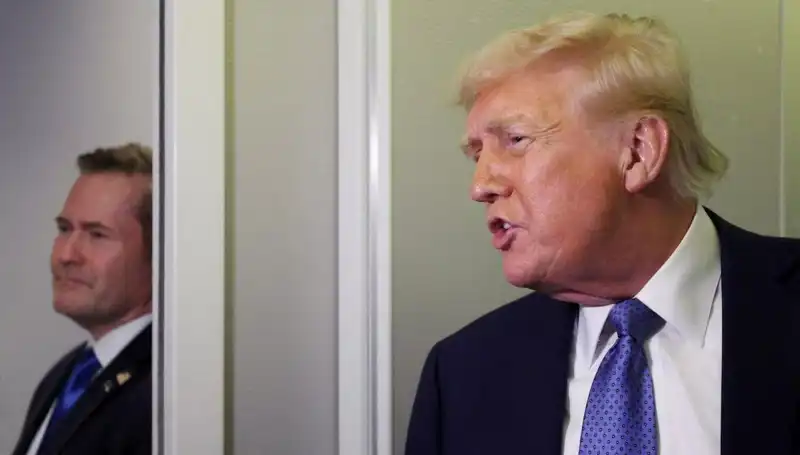Trump’ın Sızıntı Hatası: Mike Waltz Görevden Alındı!
