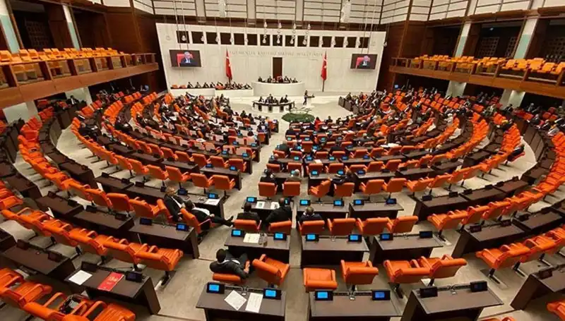 TBMM'de Emekli İkramiyesi 4 Bin TL'ye Çıkacak Teklif Onaylandı!