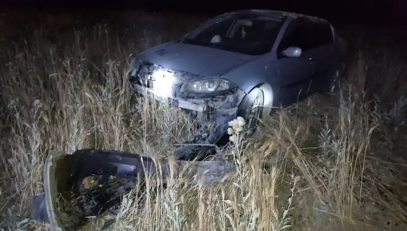 Burdur’da Korkunç Kaza: Otomobil Tarlaya Uçtu, İki Yaralı