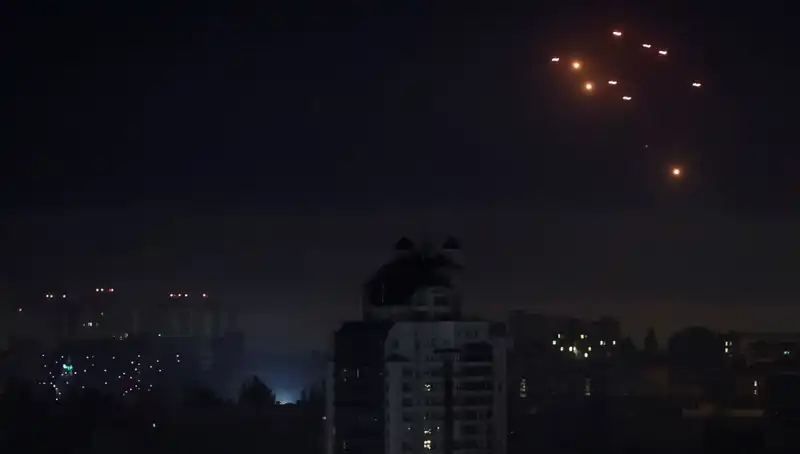 Rusya'nın Kiev'e Hava Saldırısı ve Sumi'de 11 Köy için Tahliye Emri