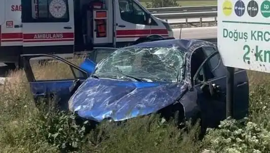 Kontrolden Çıkan Araç Takla Attı: Olayda İki Kişi Yaralandı