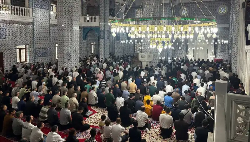 Iğdır'da Geleneksel Bayram Namazı Coşkusu ve İlgisi