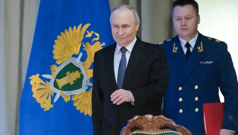 Putin'den Şok Açıklama: "Ya Rus Olun Ya Terk Edin" İddiası