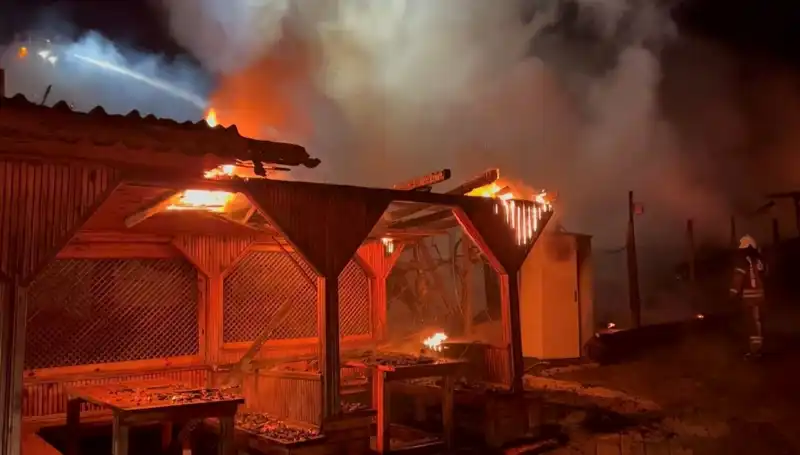 Şile'de Altı Gözleme Restoranı Yangınla Yok Oldu: Sebepler ve Sonuçlar