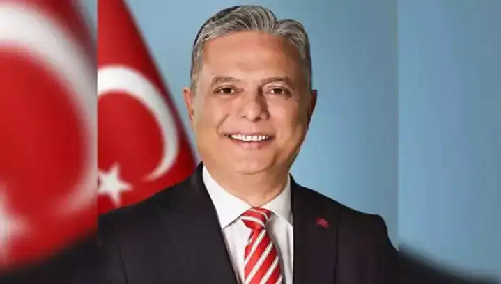 CHP Genel Başkan Adayı Ümit Uysal: Politika Dünyasına Giriş ve Gelecek Vizyonu