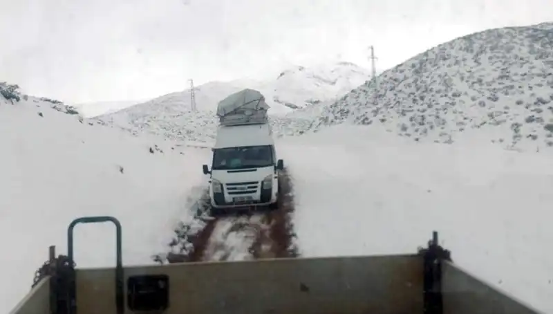 Nisan Ayında Beklenmedik Kar Yağışı, Hayatı Olumsuz Etkiledi
