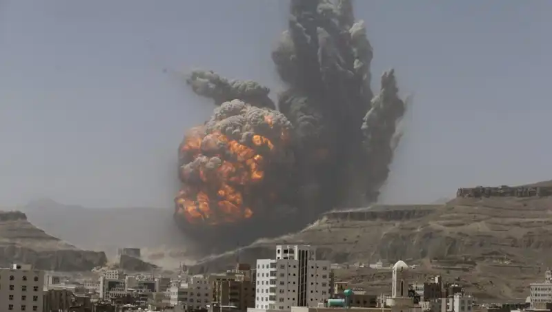 ABD'nin Yemen'deki Fabrika Saldırısı: 5 Ölü, 13 Yaralı